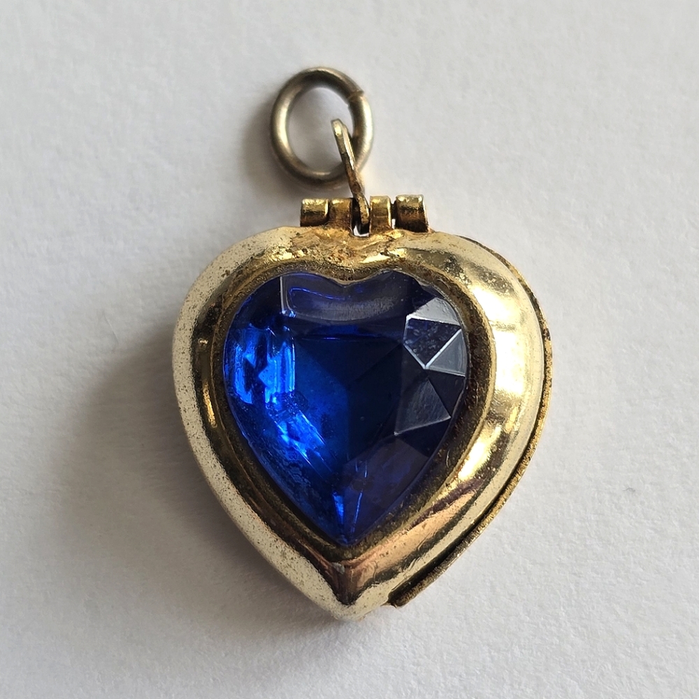 Vintage locket pendant blue gem heart gold tone metal charm valentine